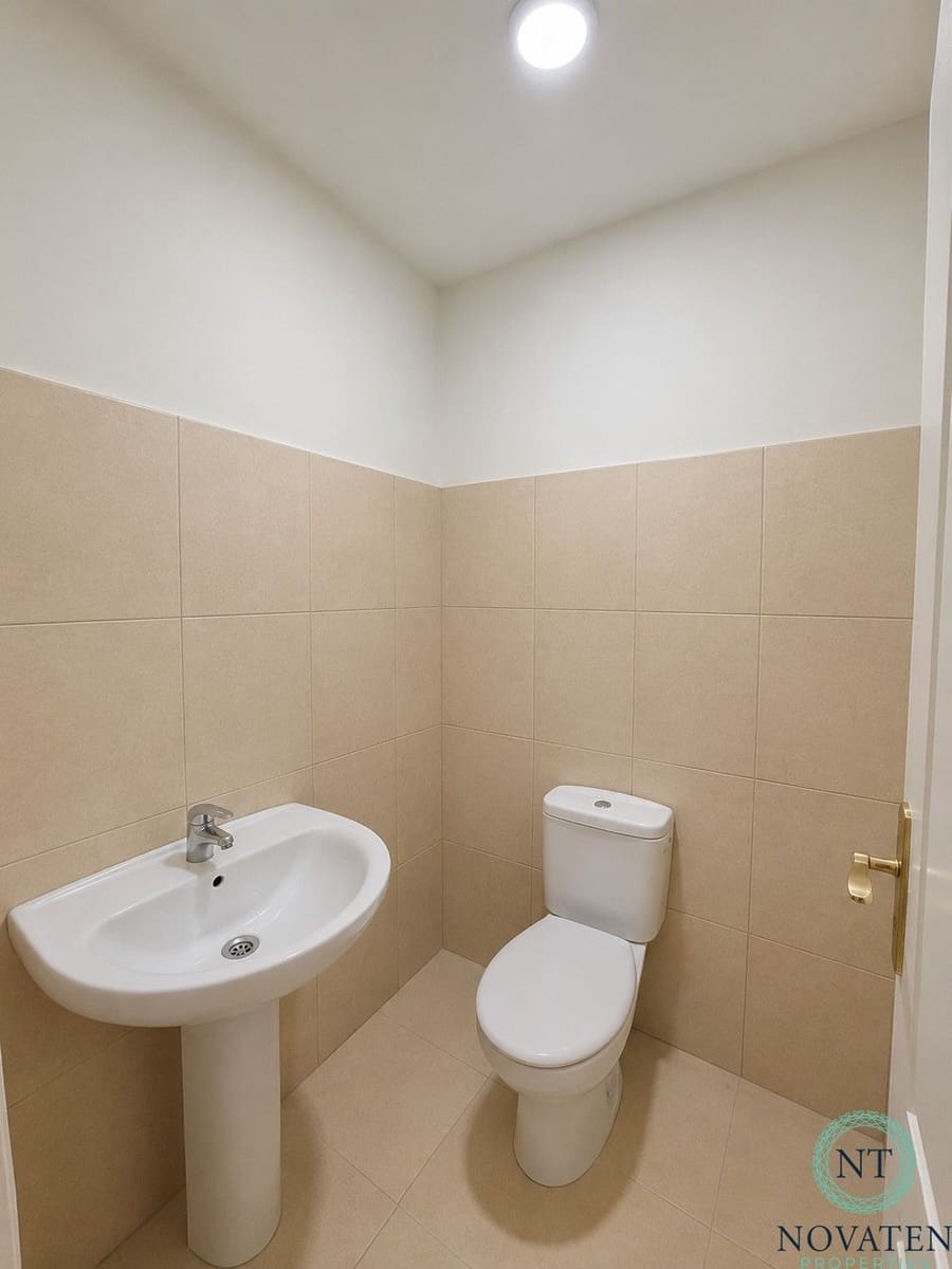Commercial for sale in Adeje - € 450,000 (Ref: 10010237)