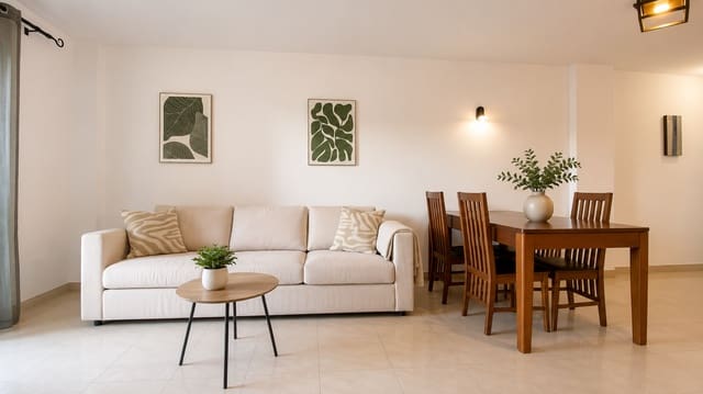 Apartamento de 2 habitaciones en Playa Paraiso, Adeje en venta con piscina garaje - 330.000 € (Ref: 10123375)