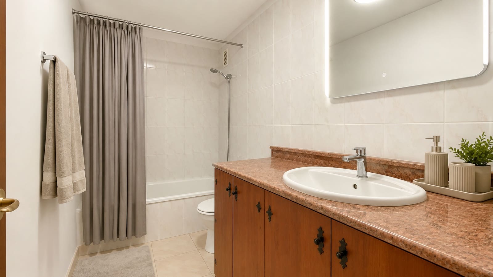 Apartamento de 2 habitaciones en Playa Paraiso en venta con piscina garaje - 330.000 € (Ref: 10123375)