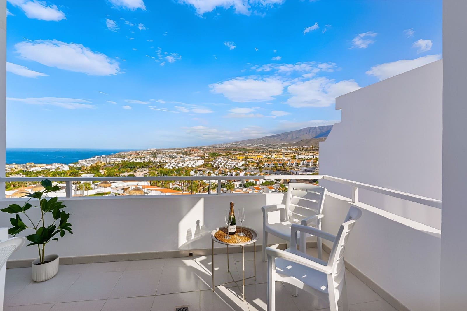 Apartamento de 1 habitación en Costa Adeje en venta con piscina - 279.000 € (Ref: 10148274)