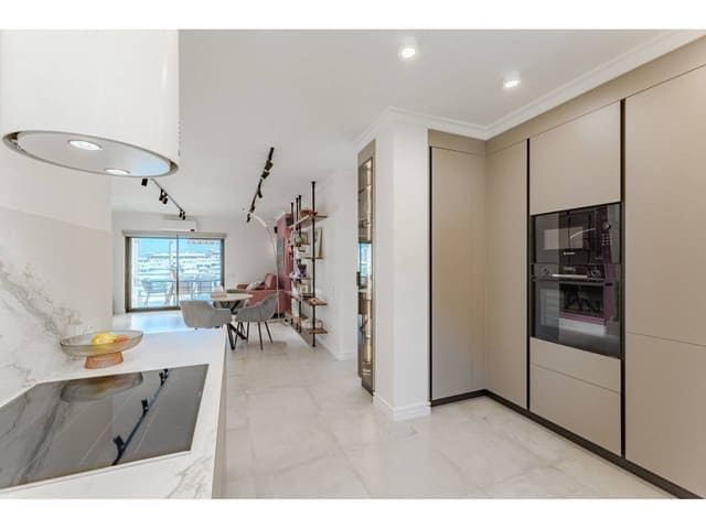 2 bedroom Semi-detached Villa for sale in Adeje with pool garage - € 605,000 (Ref: 8418719)