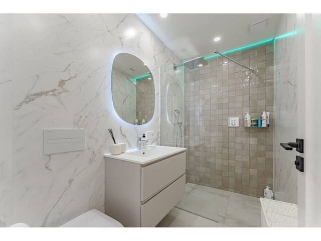 2 bedroom Semi-detached Villa for sale in Adeje with pool garage - € 605,000 (Ref: 8418719)