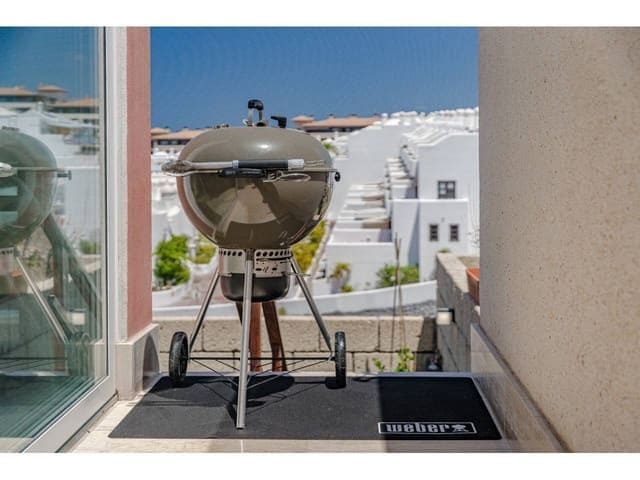 2 bedroom Semi-detached Villa for sale in Adeje with pool garage - € 605,000 (Ref: 8418719)