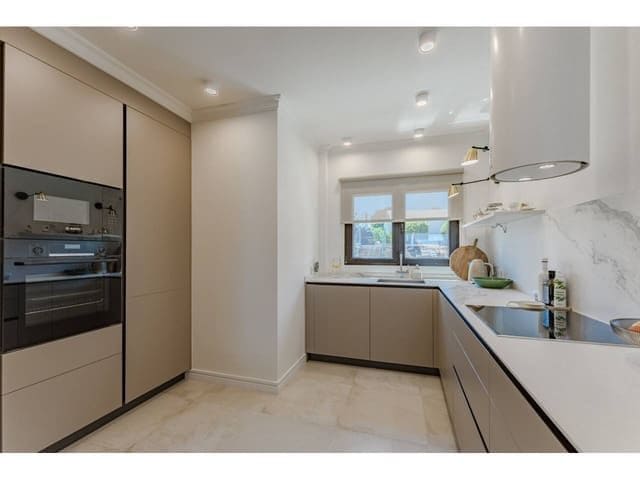 2 bedroom Semi-detached Villa for sale in Adeje with pool garage - € 605,000 (Ref: 8418719)