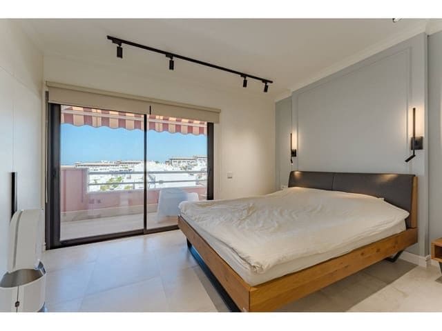 2 bedroom Semi-detached Villa for sale in Adeje with pool garage - € 605,000 (Ref: 8418719)