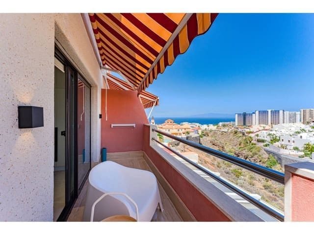 2 bedroom Semi-detached Villa for sale in Adeje with pool garage - € 605,000 (Ref: 8418719)