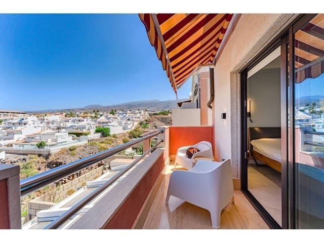 2 bedroom Semi-detached Villa for sale in Adeje with pool garage - € 605,000 (Ref: 8418719)