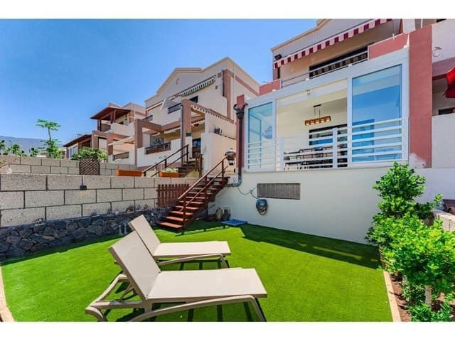 2 bedroom Semi-detached Villa for sale in Adeje with pool garage - € 605,000 (Ref: 8418719)