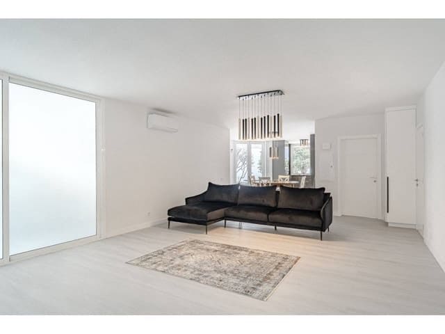 5 soveværelse Villa til salg i Arona med swimmingpool garage - € 1.800.000 (Ref: 8690786)