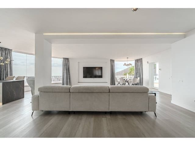 5 soveværelse Villa til salg i Arona med swimmingpool garage - € 1.800.000 (Ref: 8690786)