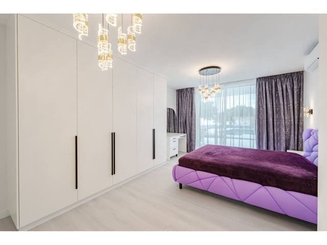 5 soveværelse Villa til salg i Arona med swimmingpool garage - € 1.800.000 (Ref: 8690786)