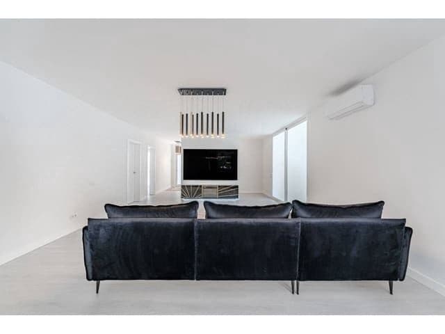 5 soveværelse Villa til salg i Arona med swimmingpool garage - € 1.800.000 (Ref: 8690786)