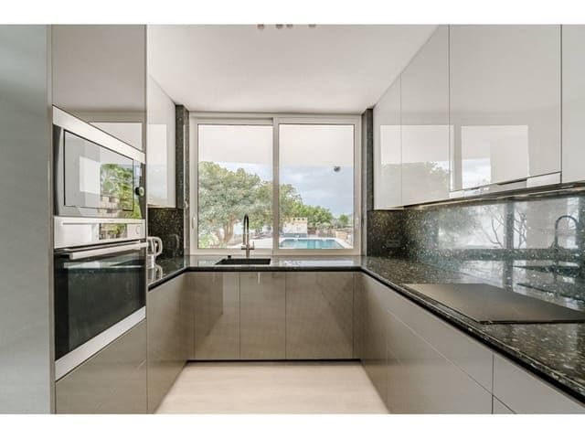 5 Zimmer Villa zu verkaufen in Arona mit Pool Garage - 1.800.000 € (Ref: 8690786)