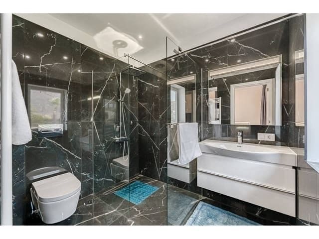 5 soveværelse Villa til salg i Arona med swimmingpool garage - € 1.800.000 (Ref: 8690786)