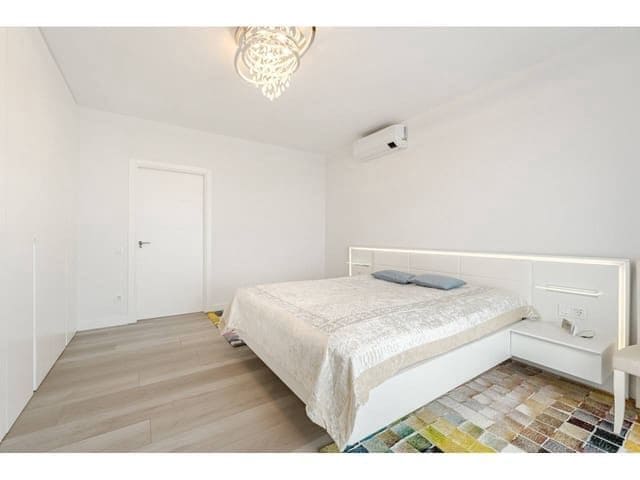 5 soveværelse Villa til salg i Arona med swimmingpool garage - € 1.800.000 (Ref: 8690786)