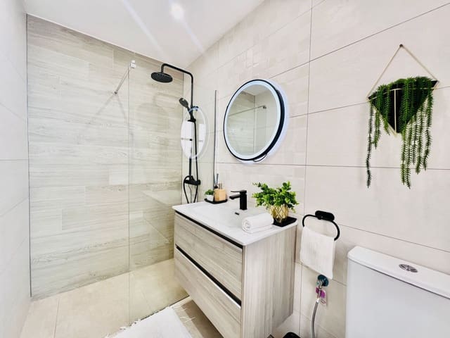 1 sovrum Lägenhet till salu i Torviscas Centro y Alto, Adeje med pool - 289 000 € (Ref: 8934837)