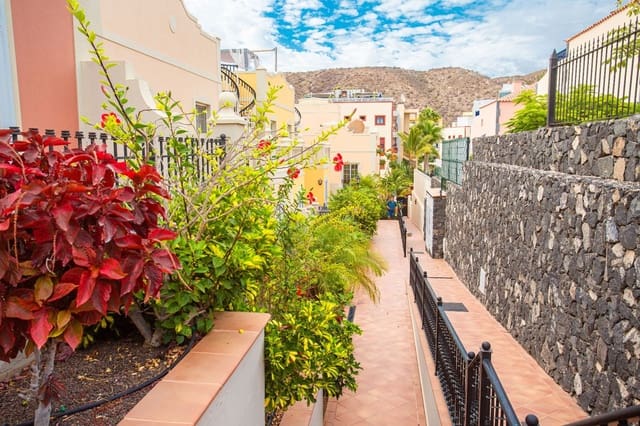 Casa de 2 habitaciones en Palm-Mar, Arona en venta con piscina garaje - 480.000 € (Ref: 9004643)