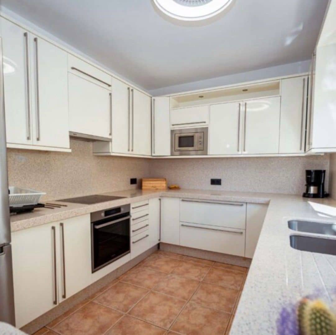 Chalet de 5 habitaciones en Costa Adeje en venta con piscina garaje - 1.850.000 € (Ref: 9022844)