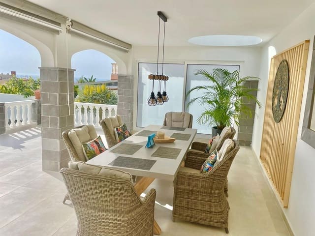 Chalet de 5 habitaciones en Playa de Fañabé Alto, Adeje en venta con piscina garaje - 1.850.000 € (Ref: 9022844)