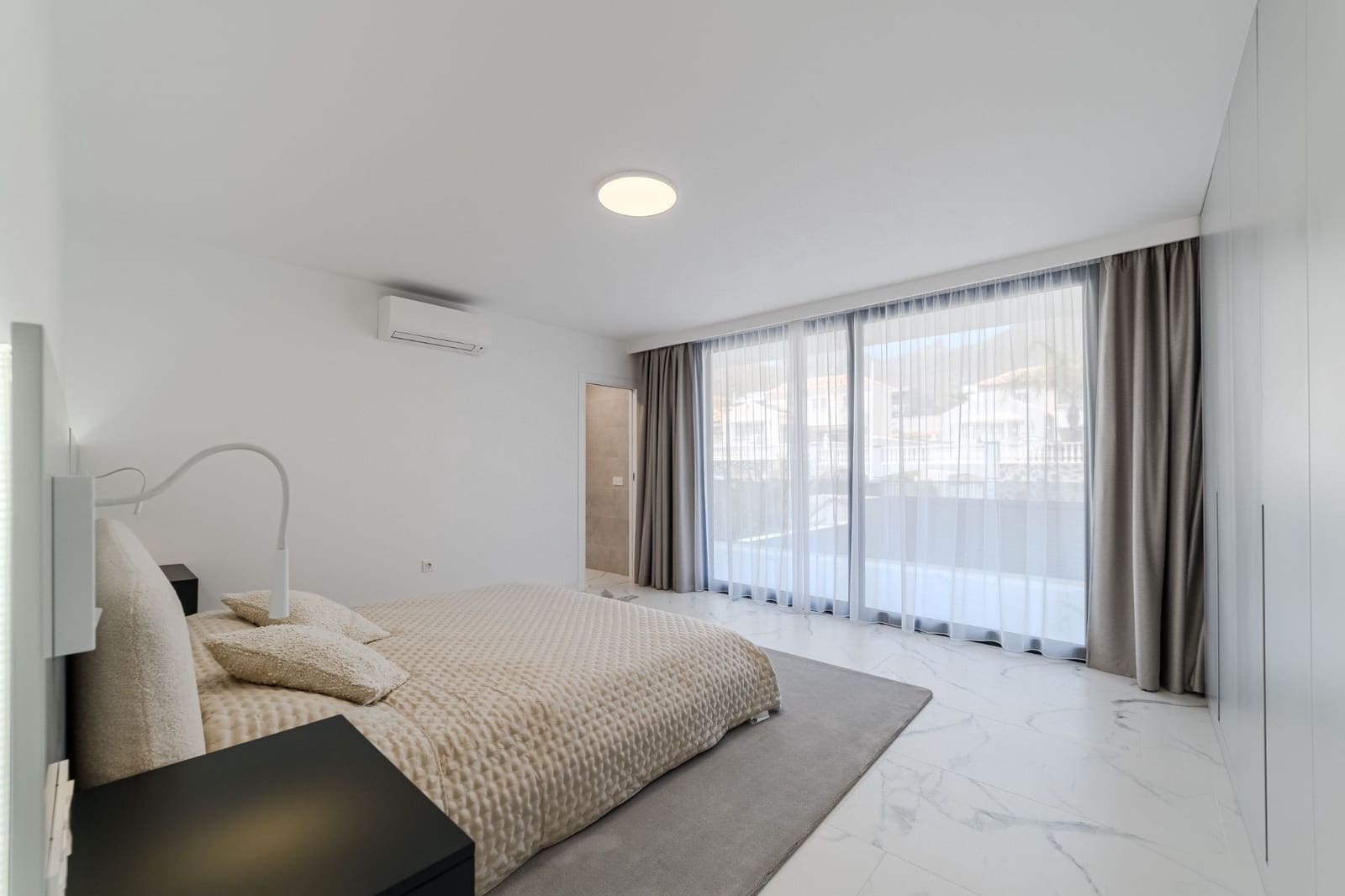 5 soveværelse Villa til salg i Costa Adeje med swimmingpool garage - € 3.500.000 (Ref: 9026300)