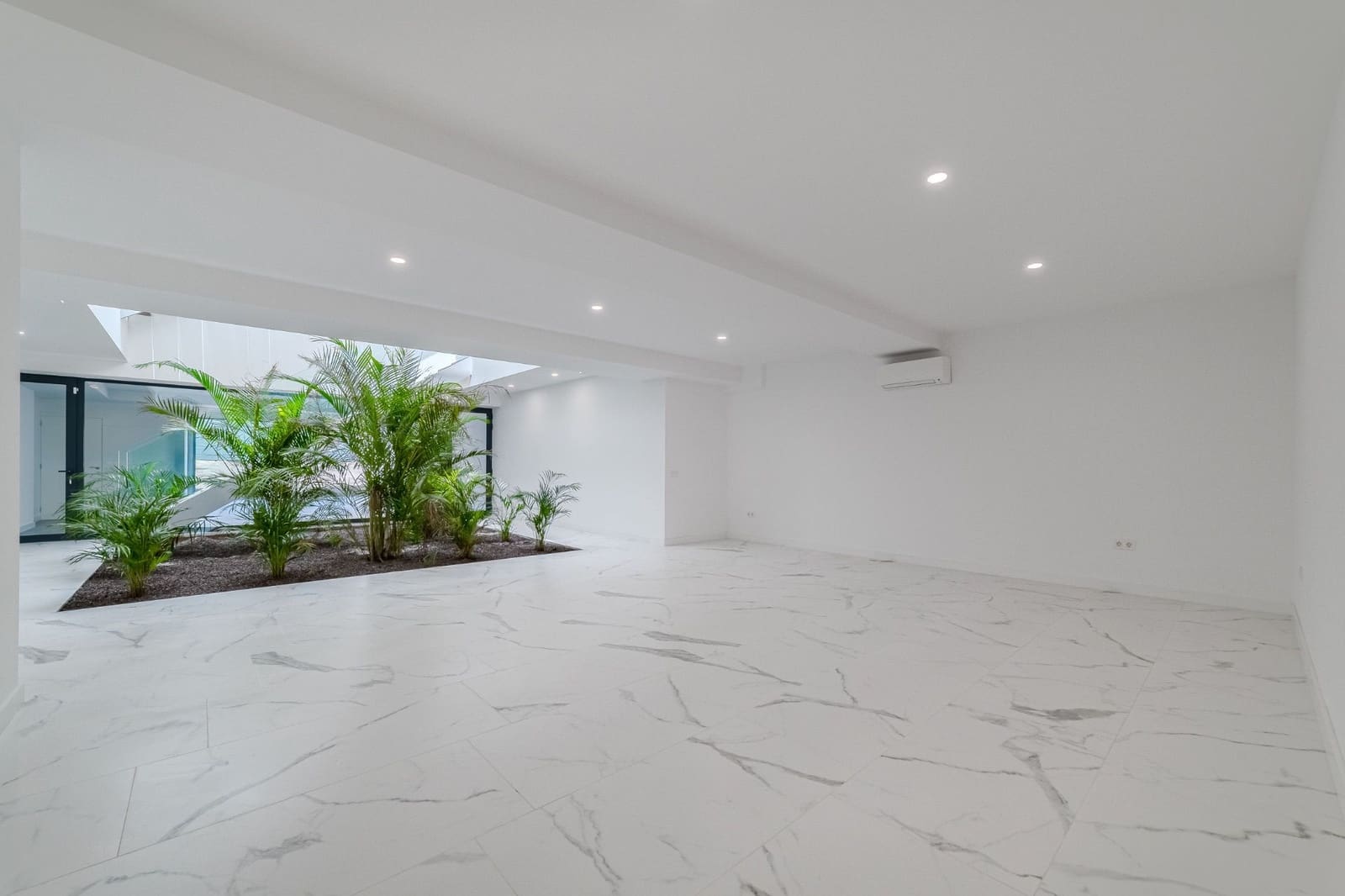 5 soveværelse Villa til salg i Costa Adeje med swimmingpool garage - € 3.500.000 (Ref: 9026300)