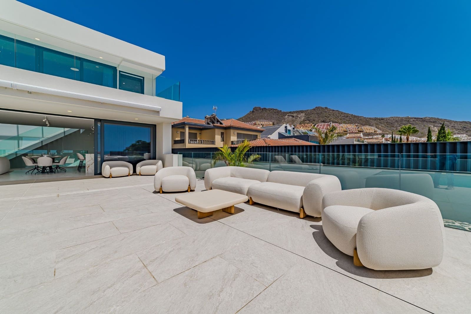 5 soveværelse Villa til salg i Costa Adeje med swimmingpool garage - € 3.500.000 (Ref: 9026300)