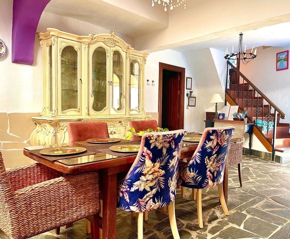 5 soveværelse Villa til salg i Charco del Pino, Granadilla de Abona med swimmingpool garage - € 880.000 (Ref: 9026302)