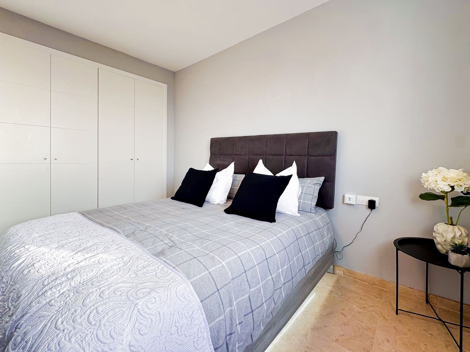 4 soveværelse Villa til salg i Puerto Santiago med swimmingpool garage - € 995.000 (Ref: 9064919)