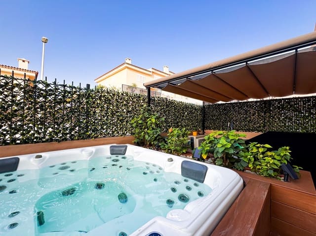 4 bedroom Villa for sale in Puerto Santiago, Santiago del Teide with pool garage - € 995,000 (Ref: 9064919)