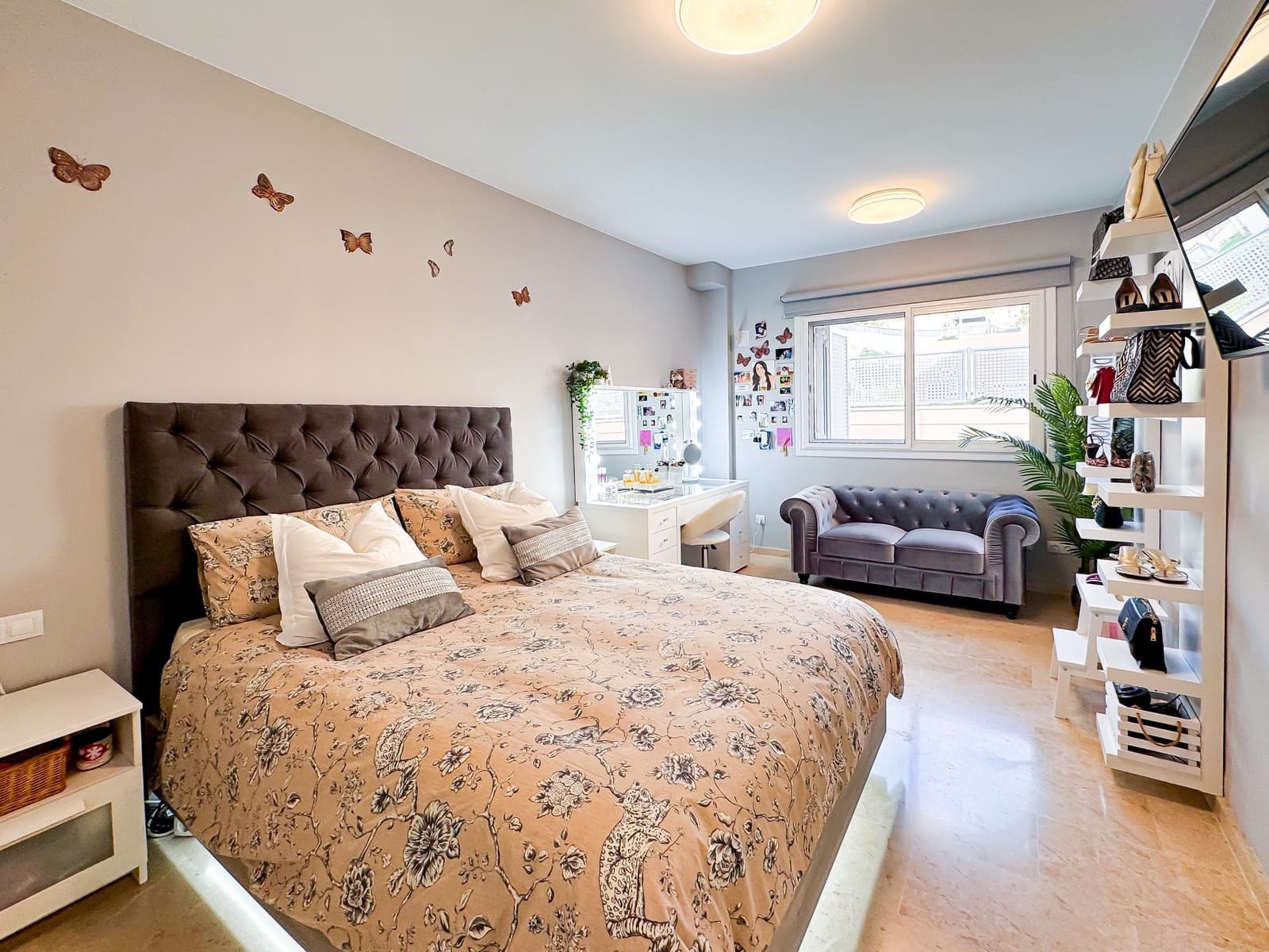 4 soveværelse Villa til salg i Puerto Santiago med swimmingpool garage - € 995.000 (Ref: 9064919)