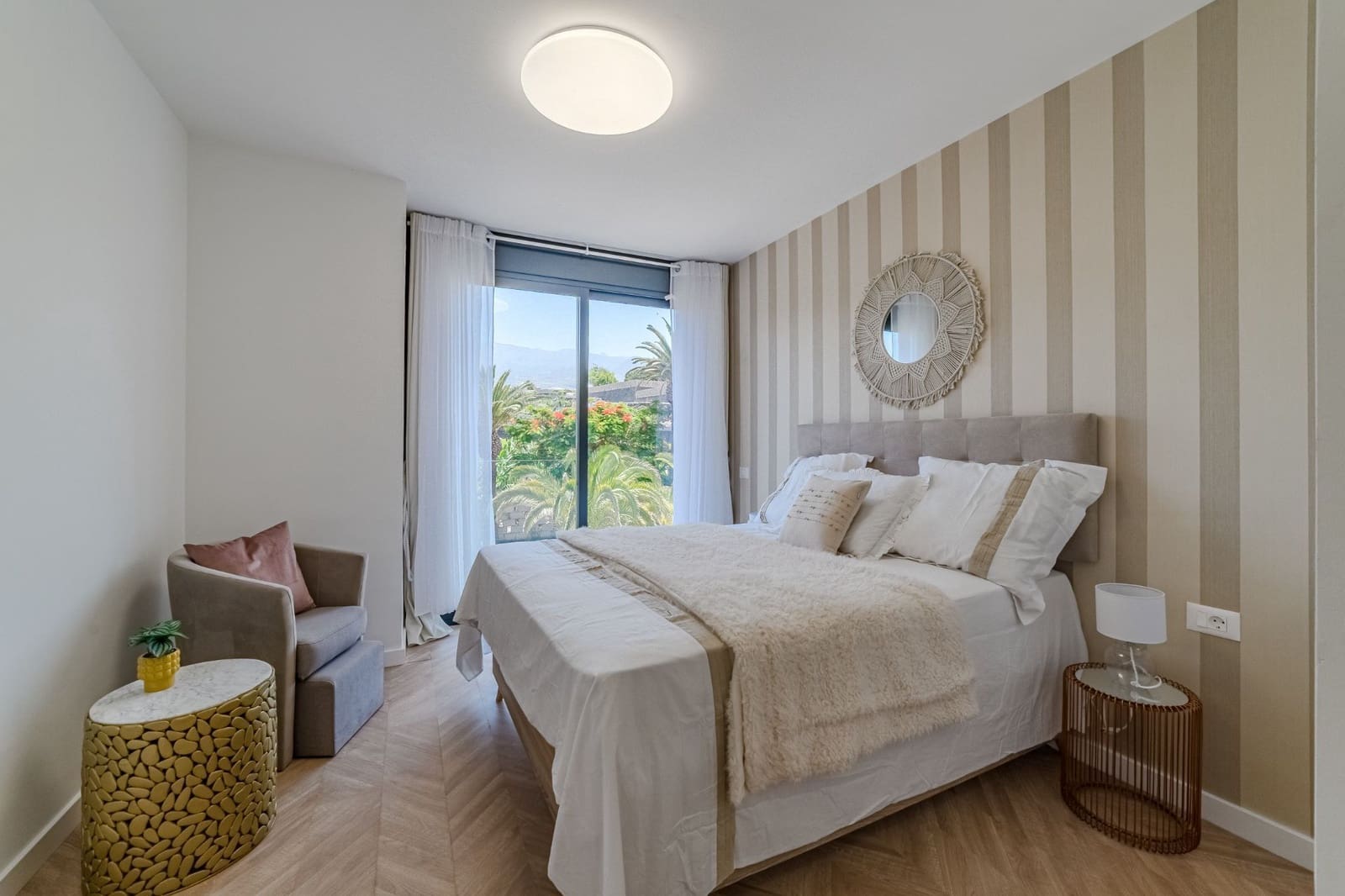 2 soveværelse Semi-Rækkehus til salg i Guia de Isora med garage - € 579.000 (Ref: 9077739)