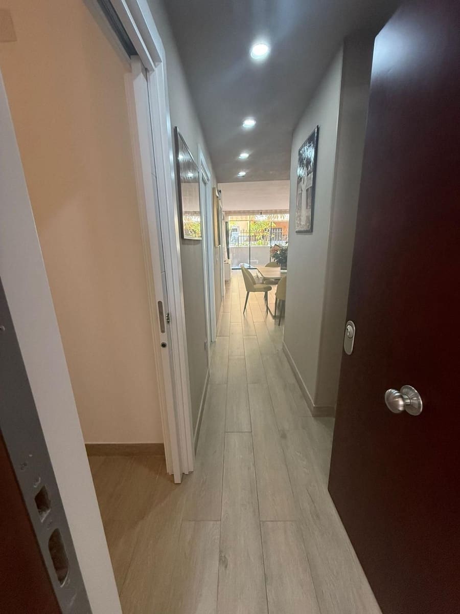 2 slaapkamer Appartement te koop in Costa Adeje met zwembad - € 365.000 (Ref: 9127955)