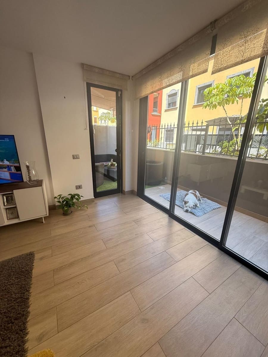 2 slaapkamer Appartement te koop in Costa Adeje met zwembad - € 365.000 (Ref: 9127955)