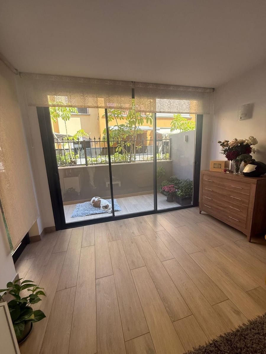 2 slaapkamer Appartement te koop in Costa Adeje met zwembad - € 365.000 (Ref: 9127955)