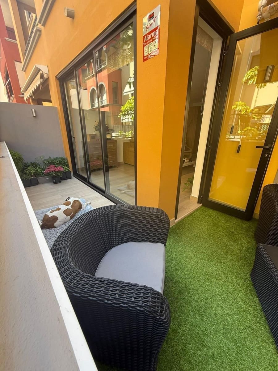 2 slaapkamer Appartement te koop in Costa Adeje met zwembad - € 365.000 (Ref: 9127955)