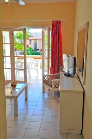 Apartamento de 1 habitación en Playa Fañabe, Adeje en venta con piscina - 350.000 € (Ref: 9127956)