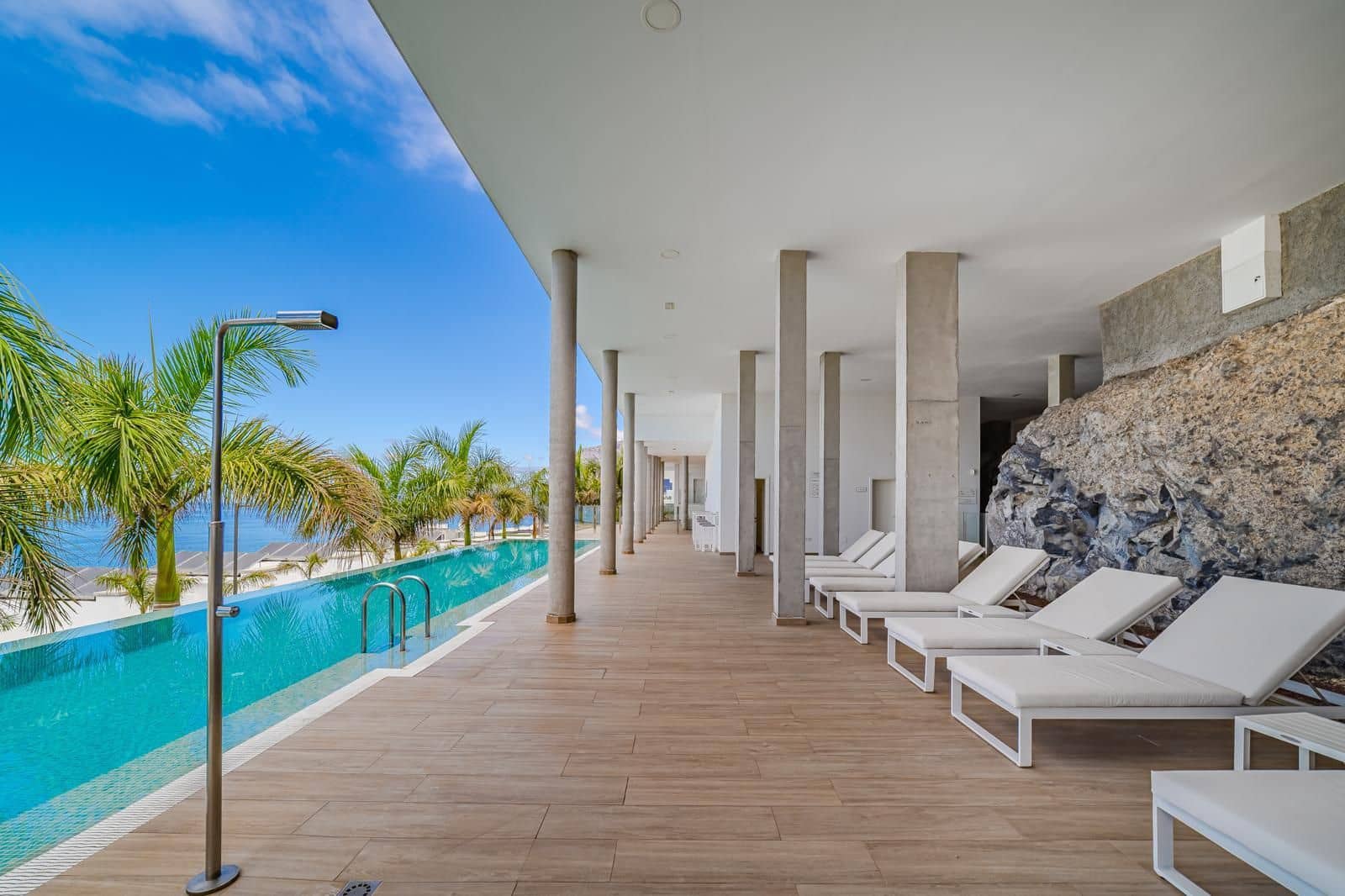 3 soveværelse Penthouse til salg i Los Gigantes med swimmingpool garage - € 2.495.000 (Ref: 9133987)