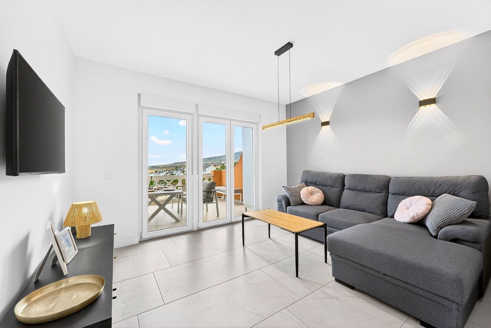 1 bedroom Apartment for sale in Costa Adeje - € 285,000 (Ref: 9141290)