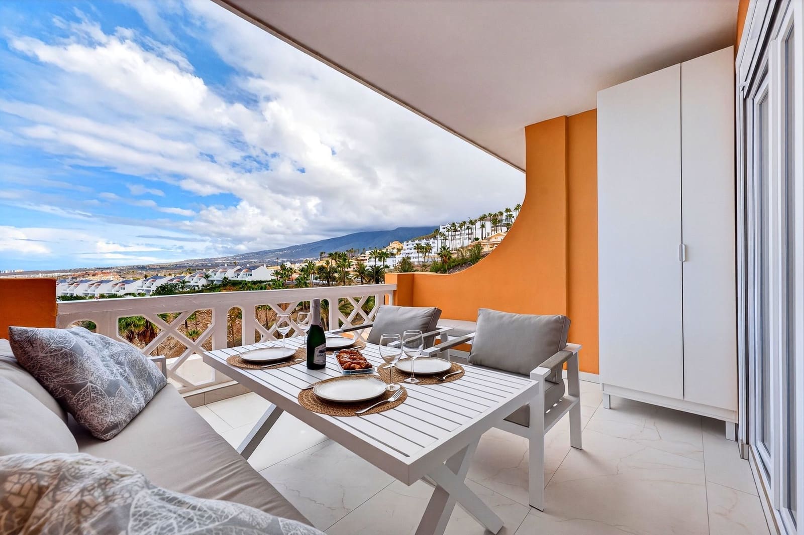 1 bedroom Apartment for sale in Costa Adeje - € 285,000 (Ref: 9141290)