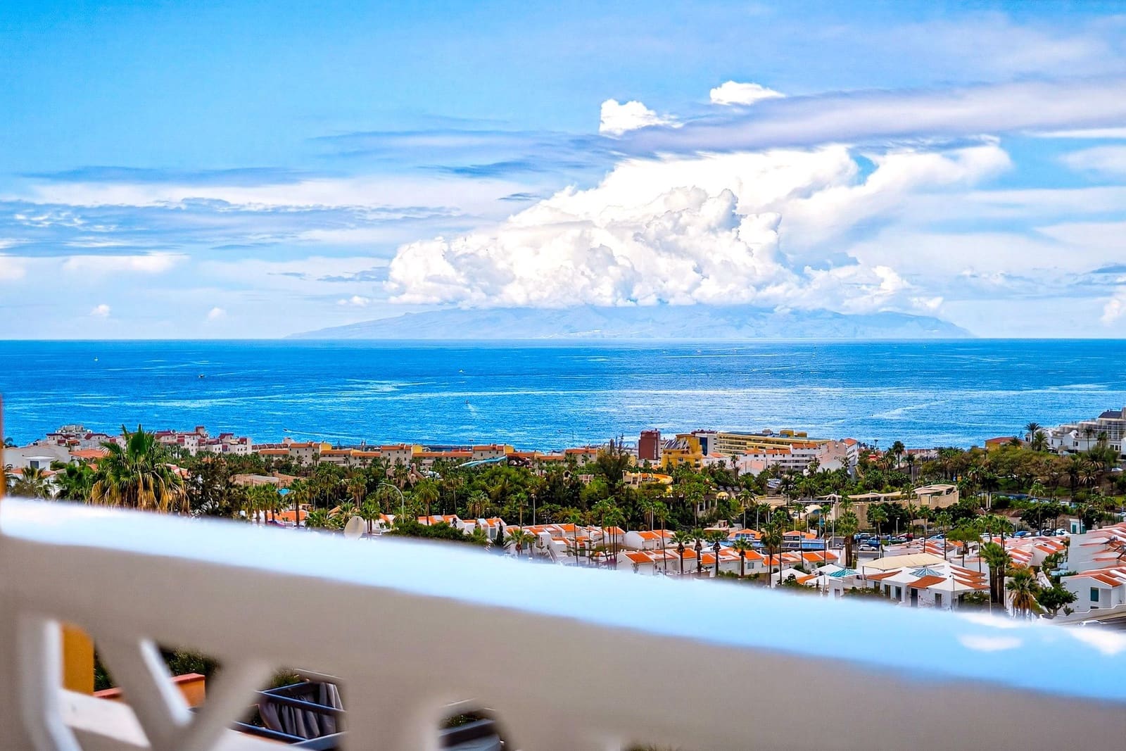 1 bedroom Apartment for sale in Costa Adeje - € 285,000 (Ref: 9141290)