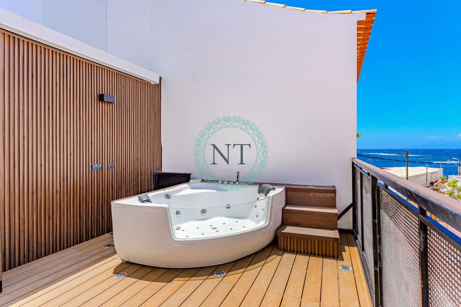 1 soverom Leilighet til salgs i Costa Adeje - € 675 000 (Ref: 9202153)