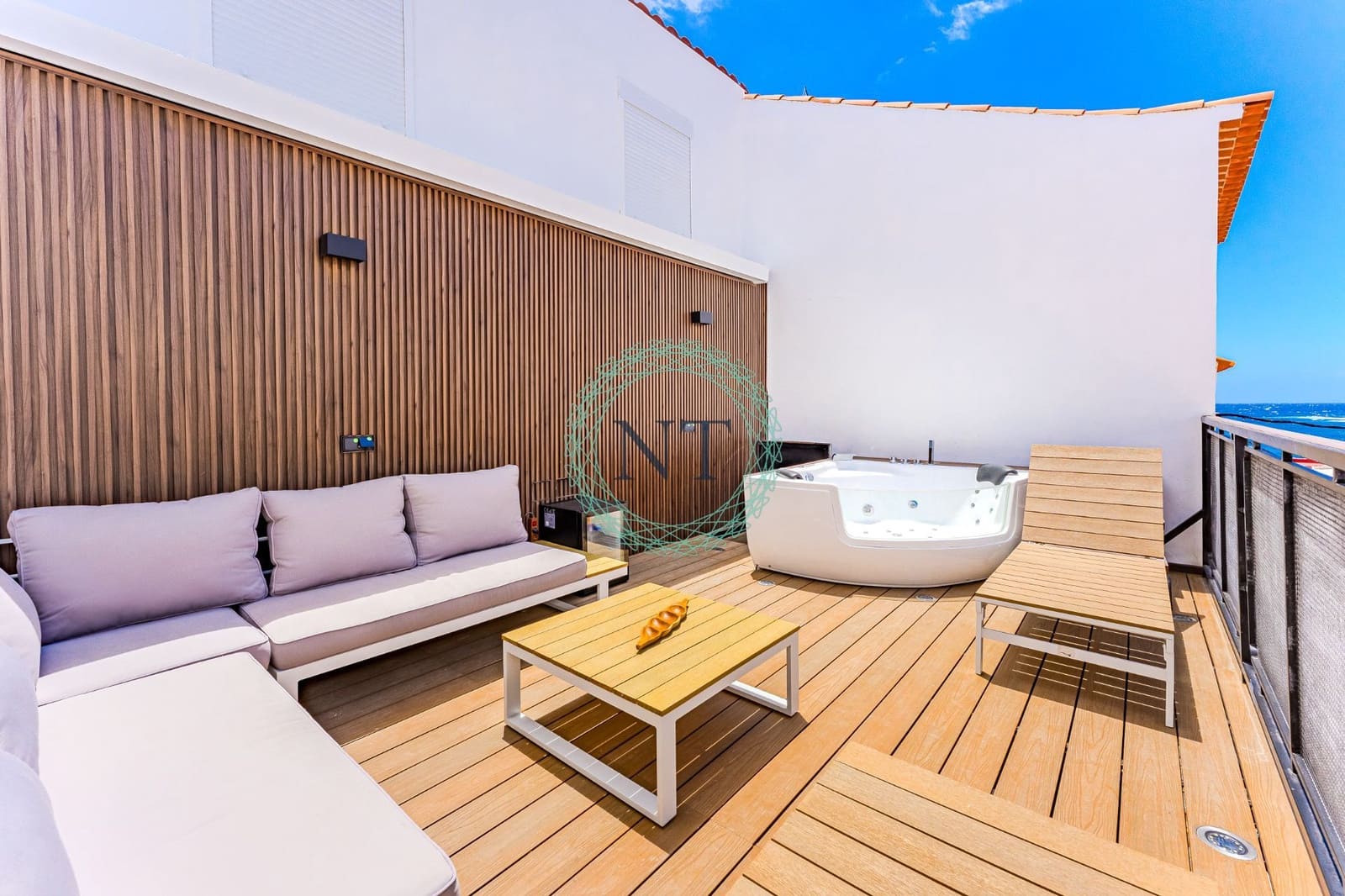 1 soverom Leilighet til salgs i Costa Adeje - € 675 000 (Ref: 9202153)