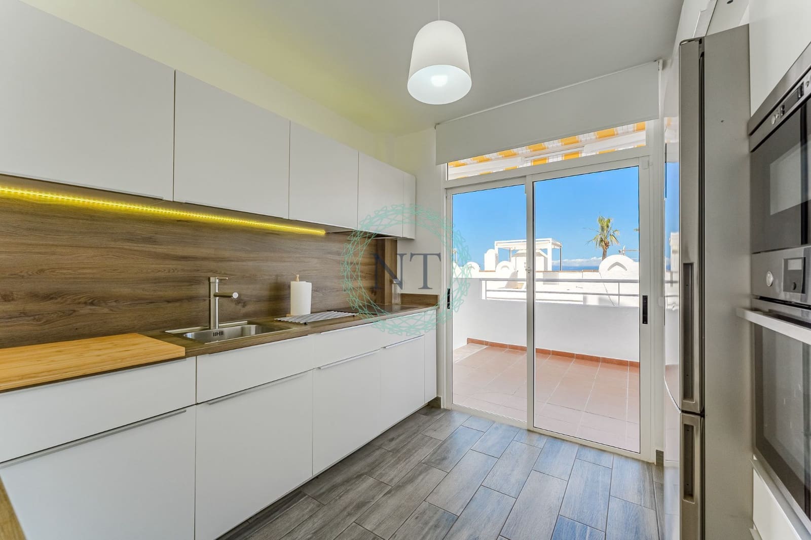 2 quarto Moradia Geminada para venda em Costa Adeje com piscina garagem - 445 000 € (Ref: 9202154)