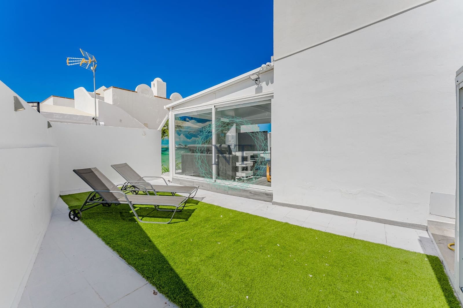 2 quarto Moradia Geminada para venda em Costa Adeje com piscina garagem - 445 000 € (Ref: 9202154)