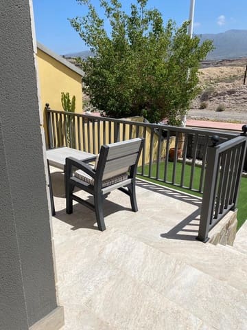 3 soveværelse Byhus til leje i Costa Adeje, Adeje med swimmingpool garage - € 3.800 (Ref: 9340555)