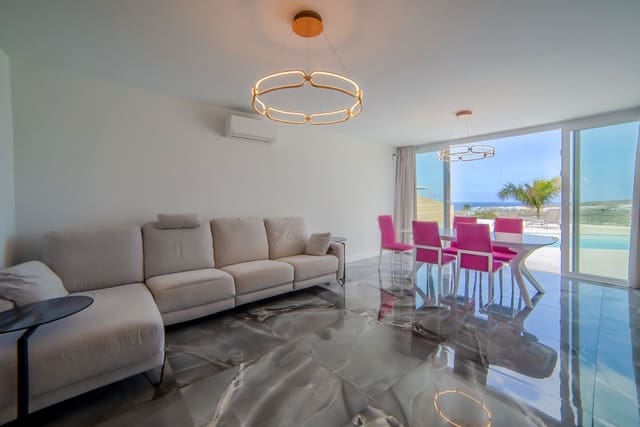 4 soverom Villa til salgs i Playa del Duque, Adeje med svømmebasseng garasje - € 2 350 000 (Ref: 9378685)