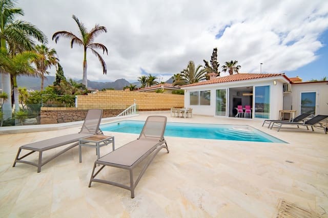 4 soverom Villa til salgs i Playa del Duque, Adeje med svømmebasseng garasje - € 2 350 000 (Ref: 9378685)