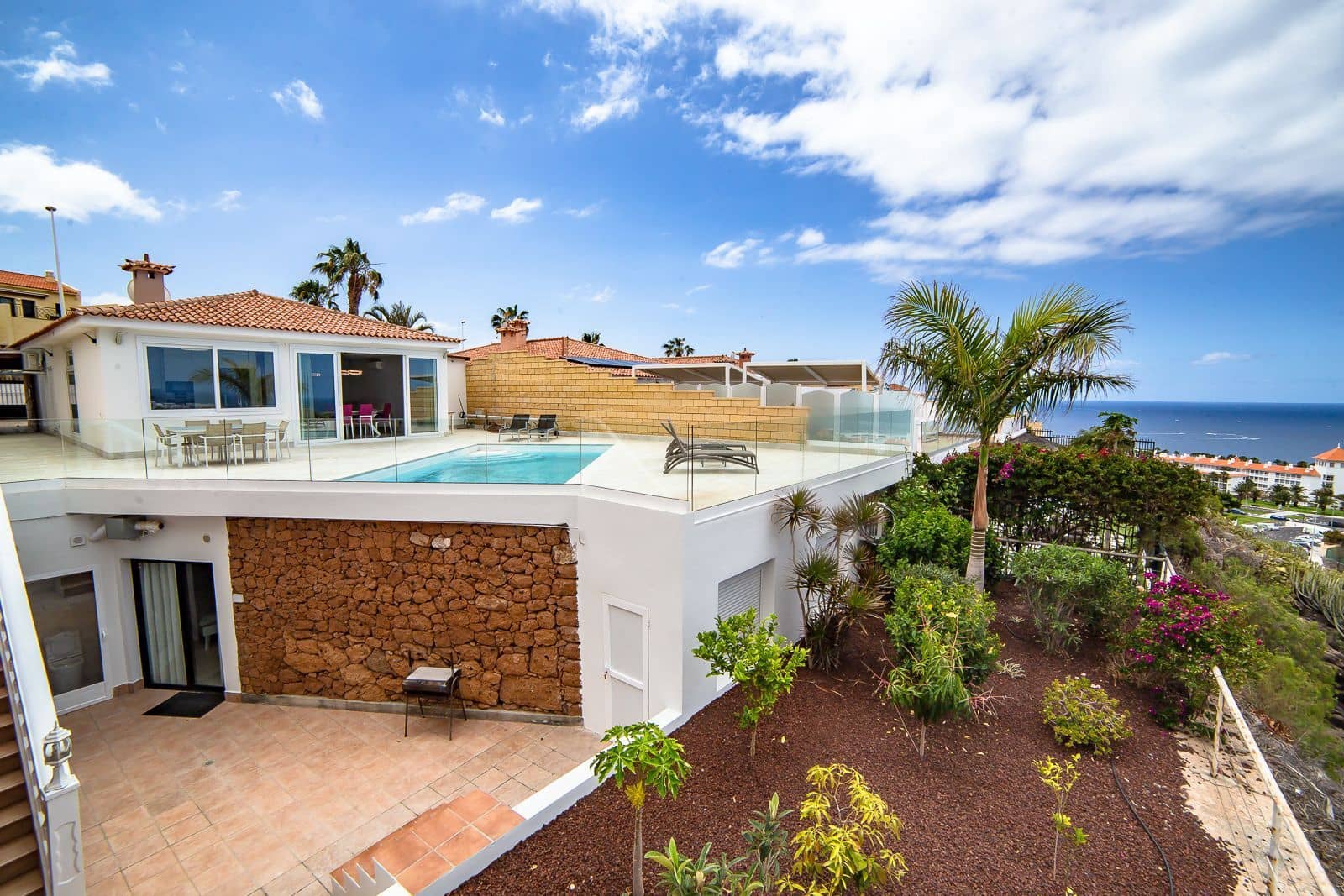 4 sypialnia Willa na sprzedaż w Costa Adeje z basenem garażem - 2 350 000 € (Ref: 9378685)