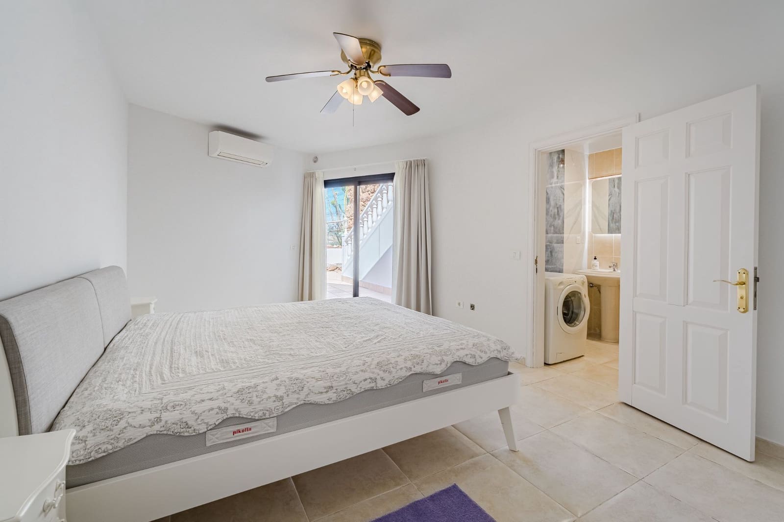 4 sypialnia Willa na sprzedaż w Costa Adeje z basenem garażem - 2 350 000 € (Ref: 9378685)