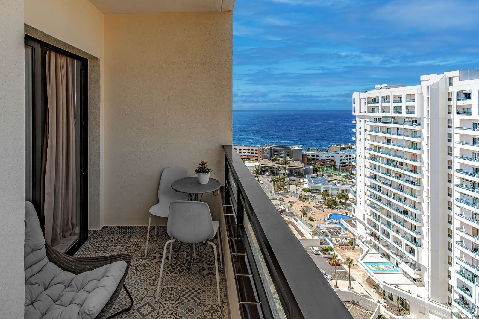 1 bedroom Apartment for sale in Costa Adeje with pool - € 250,000 (Ref: 9395695)